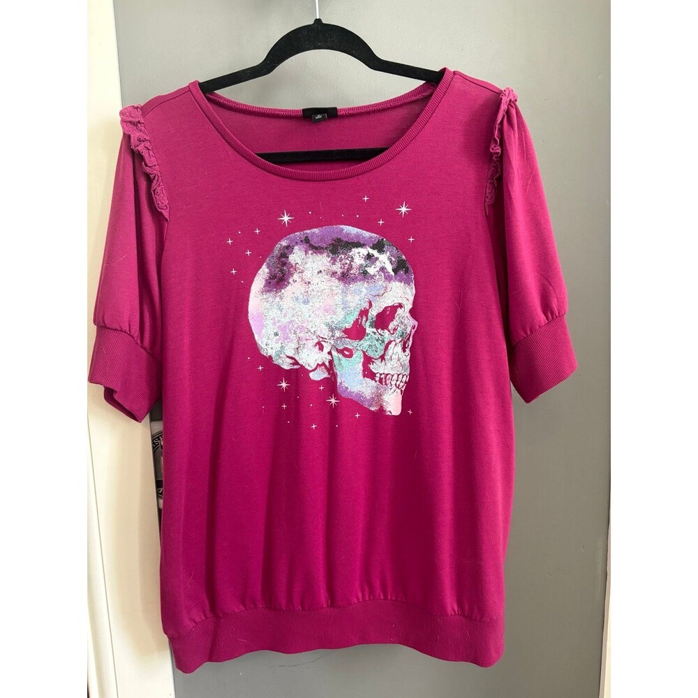 Torrid size 0 pink purple fuchsia skull t shirt top